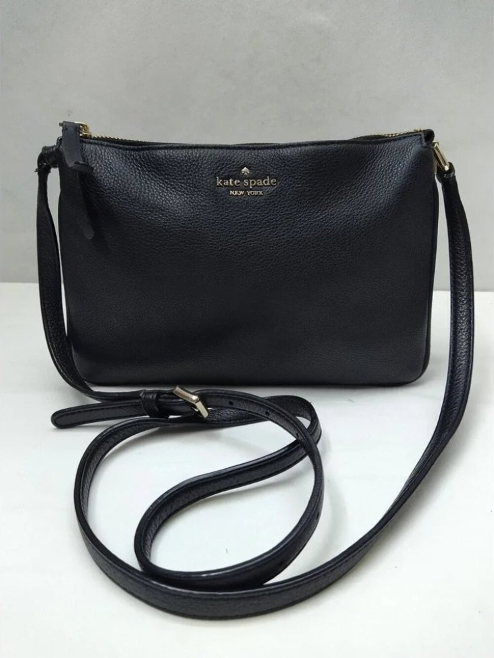 Kate Spade Leila Triple Gusset Crossbody – Black Pebbled Leather 🔥